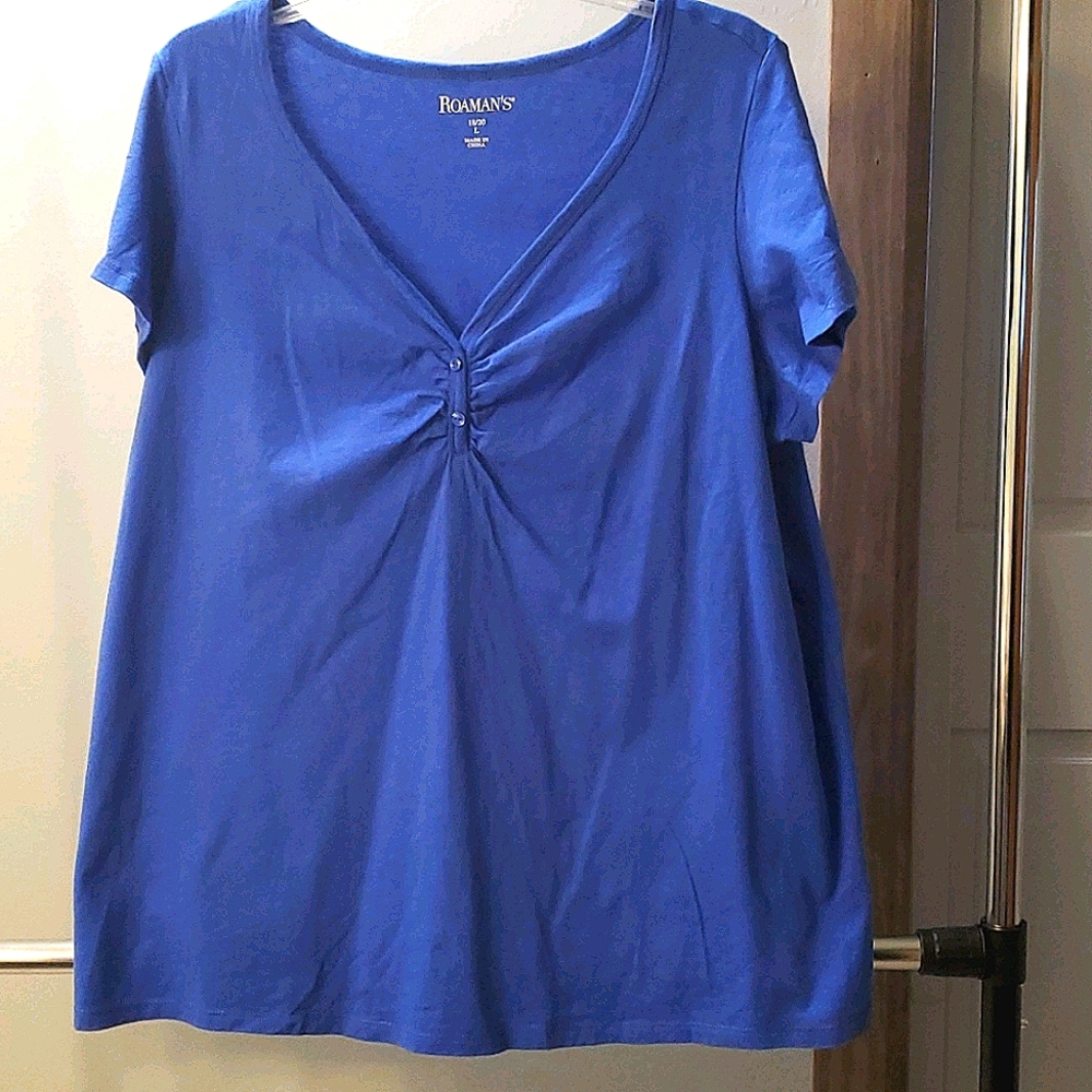 REDUCED!! FALL CLEARANCE SALE!!  Womens T-Shirt - Size L (18-20)